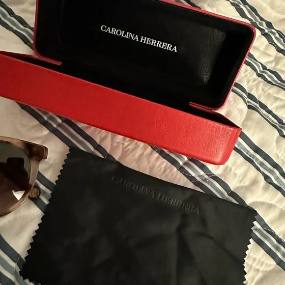 Carolina Herrera HER Havana pink tortoise sunglasses
